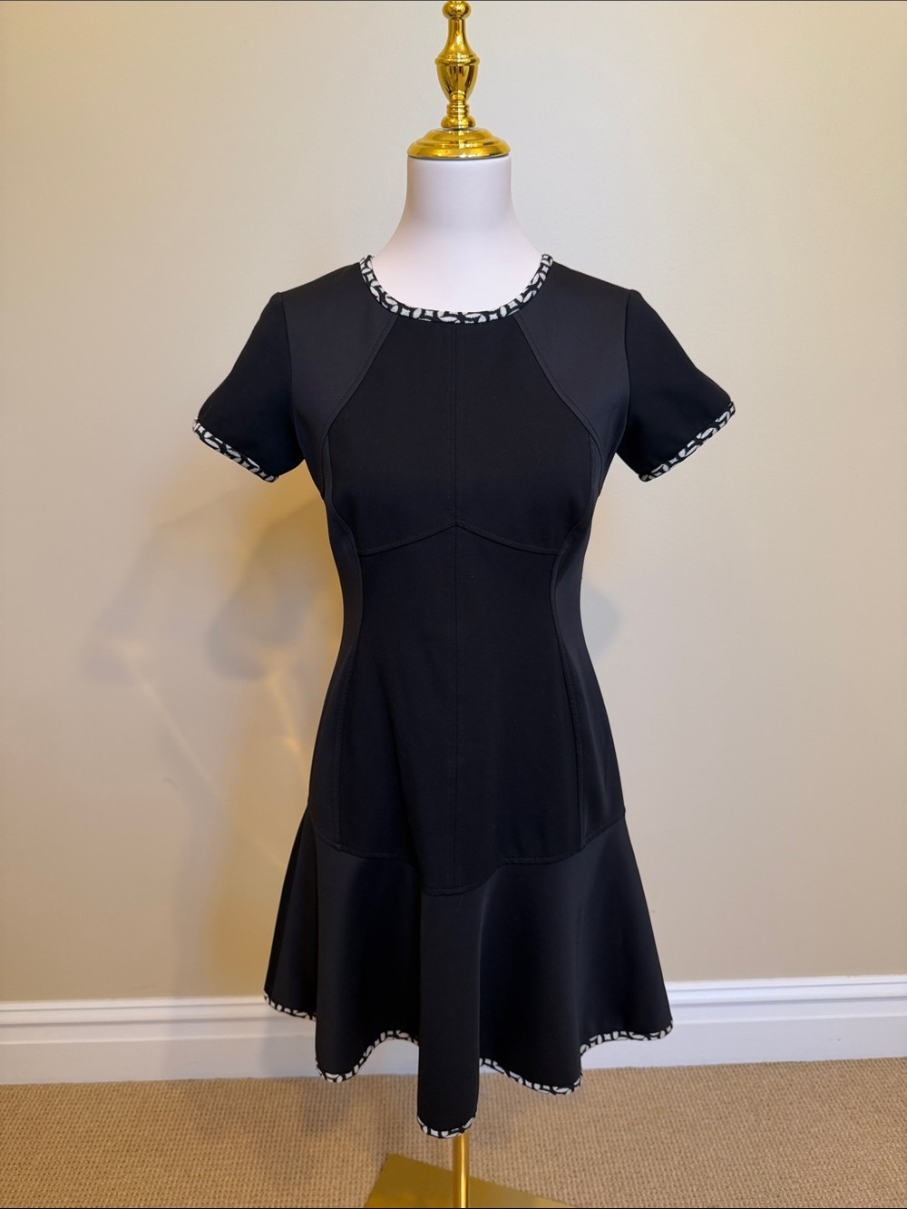Yoana Baraschi Black Fit & Flare Dress Short Sleeve Mini Dress Size 8